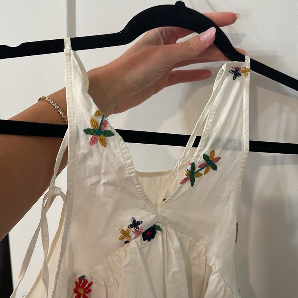 Floral Top - Picture 3 of 4